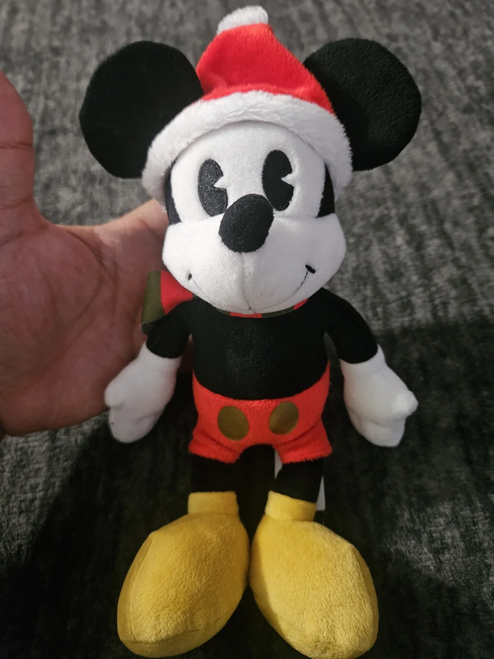 Disney Holiday Mickey Mouse Christmas Plush 2021 10” Scarf